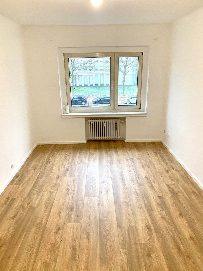 3 bedroom flat to rent, 102 m², Brehmstraße 75, Düsseldorf, North Rhine-Westphalia 3 bedroom flat to rent, 102 m², Brehmstraße 75, Düsseldorf, North Rhine-Westphalia