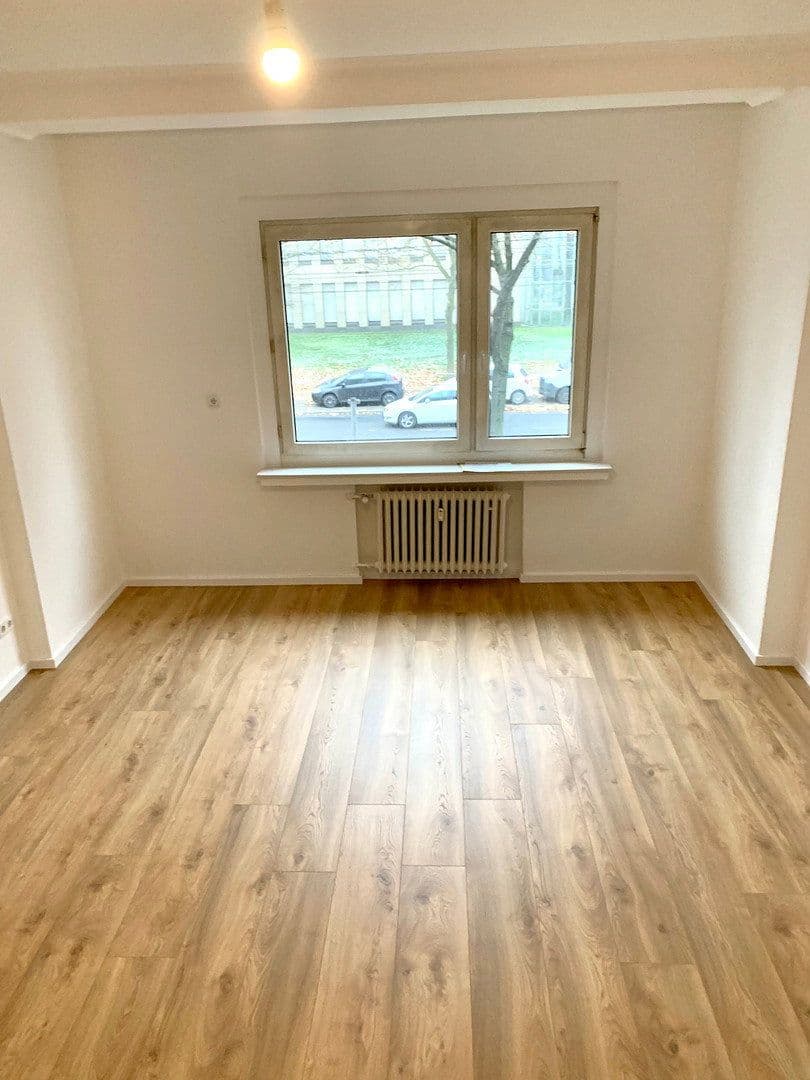 3 bedroom flat to rent, 102 m², Brehmstraße 75, Düsseldorf, North Rhine-Westphalia 3 bedroom flat to rent, 102 m², Brehmstraße 75, Düsseldorf, North Rhine-Westphalia