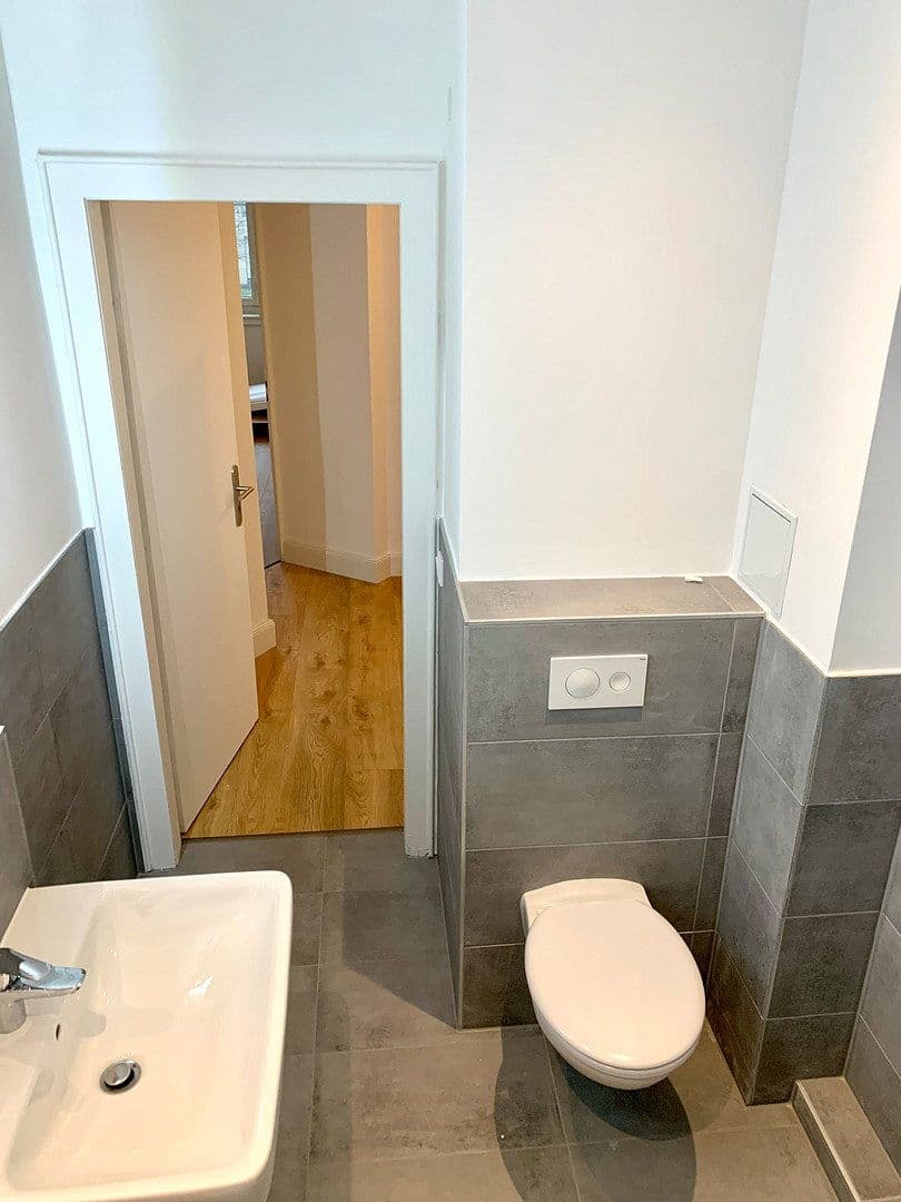3 bedroom flat to rent, 102 m², Brehmstraße 75, Düsseldorf, North Rhine-Westphalia 3 bedroom flat to rent, 102 m², Brehmstraße 75, Düsseldorf, North Rhine-Westphalia