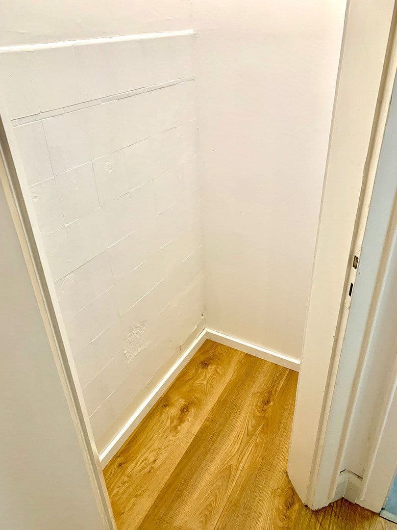 3 bedroom flat to rent, 102 m², Brehmstraße 75, Düsseldorf, North Rhine-Westphalia 3 bedroom flat to rent, 102 m², Brehmstraße 75, Düsseldorf, North Rhine-Westphalia
