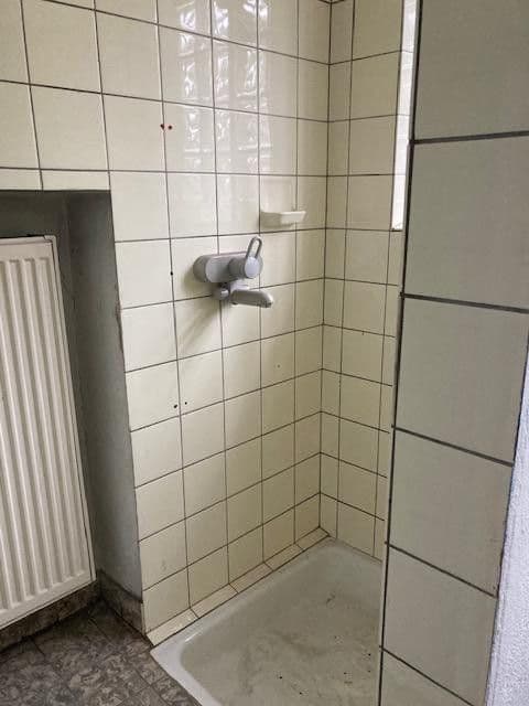 non-residential property to rent, 372 m², Reinshagener Str., Remscheid, North Rhine-Westphalia non-residential property to rent, 372 m², Reinshagener Str., Remscheid, North Rhine-Westphalia