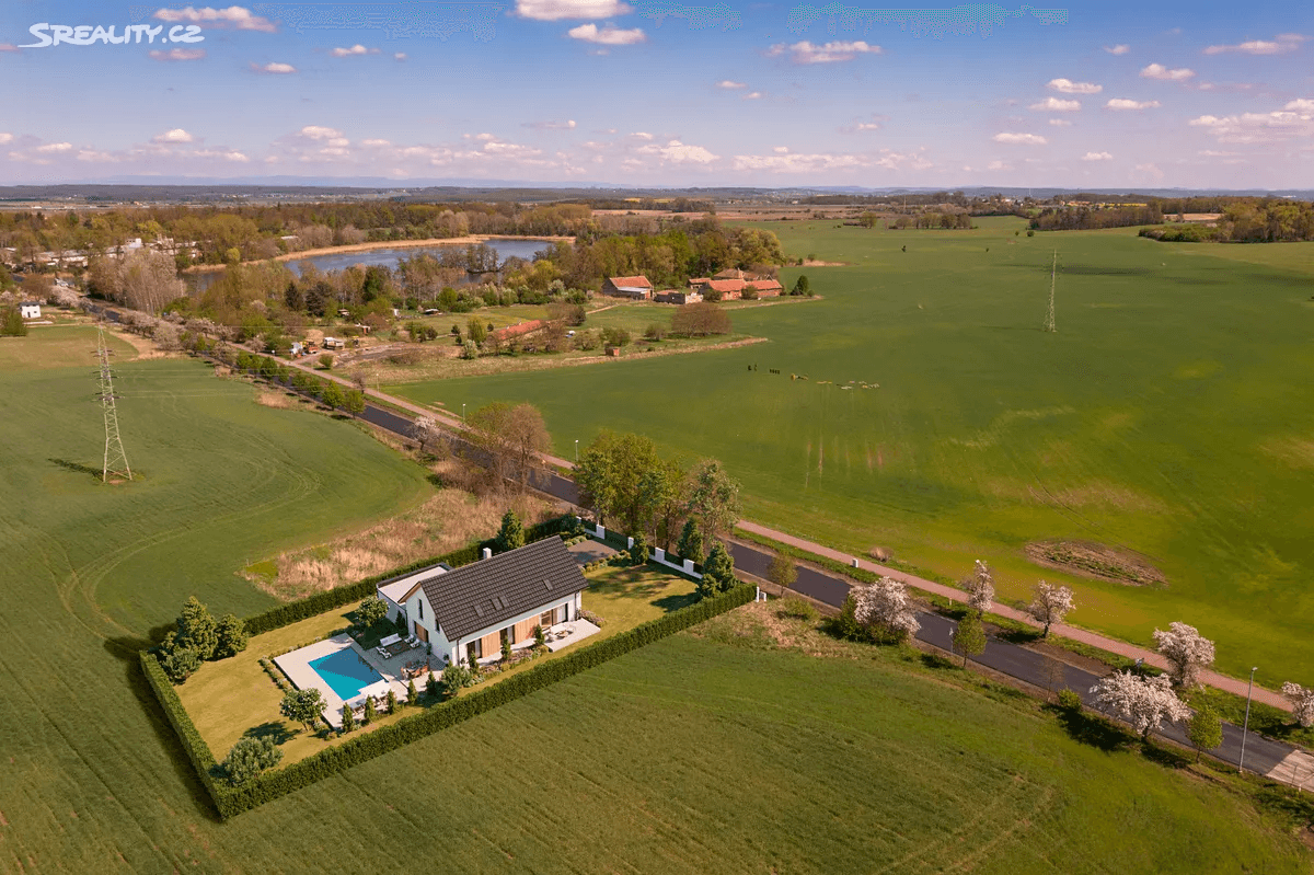 plot for sale, 1,679 m², Sezemice, Pardubický Region plot for sale, 1,679 m², Sezemice, Pardubický Region