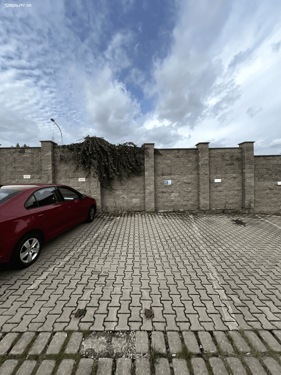 garage to rent, 15 m², Unhošťská, Hostivice, Středočeský Region garage to rent, 15 m², Unhošťská, Hostivice, Středočeský Region