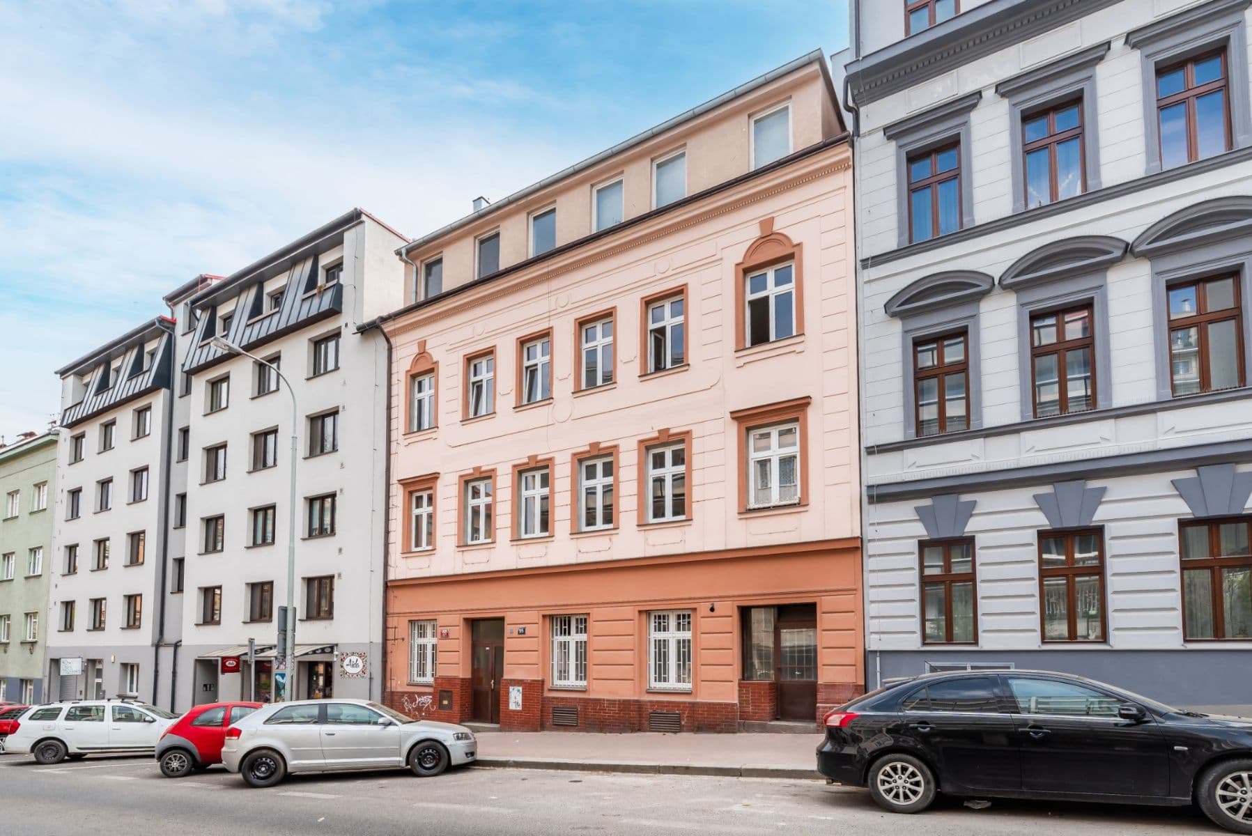 1 bedroom with open-plan kitchen flat for sale, 47 m², Holečkova, Prague, Prague 1 bedroom with open-plan kitchen flat for sale, 47 m², Holečkova, Prague, Prague