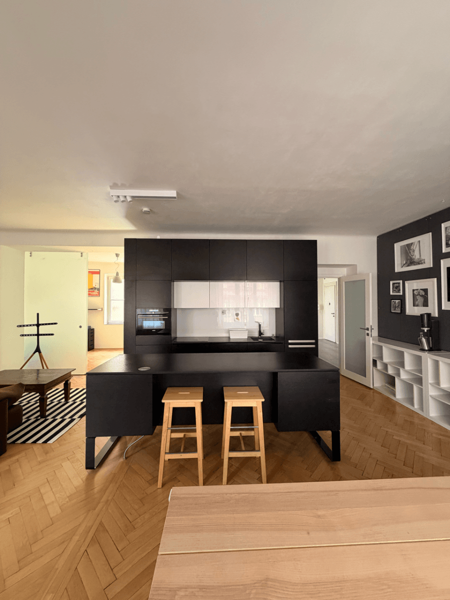 2 bedroom with open-plan kitchen flat to rent, 117 m², Tusarova, Prague, Prague 2 bedroom with open-plan kitchen flat to rent, 117 m², Tusarova, Prague, Prague