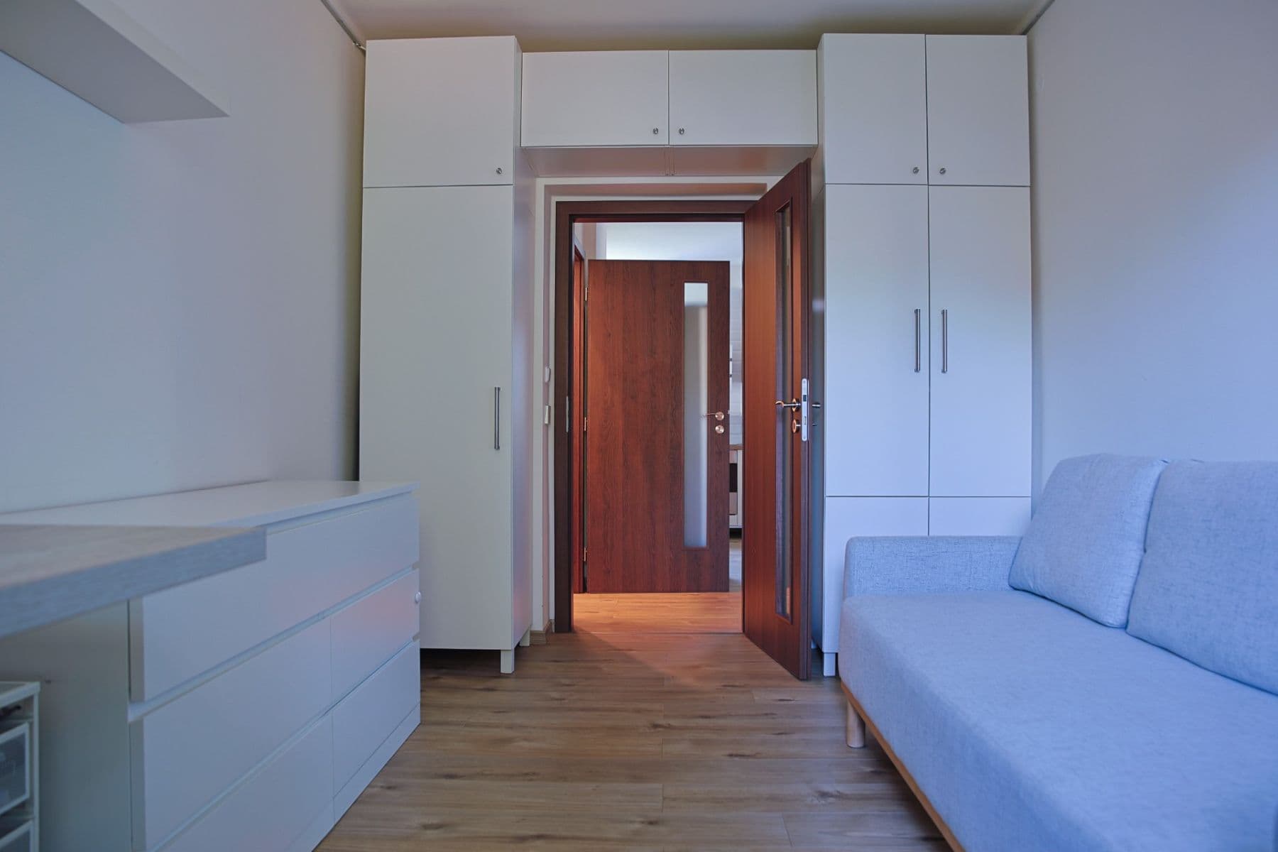 2 bedroom with open-plan kitchen flat to rent, 60 m², Albánská, Prague, Prague 2 bedroom with open-plan kitchen flat to rent, 60 m², Albánská, Prague, Prague