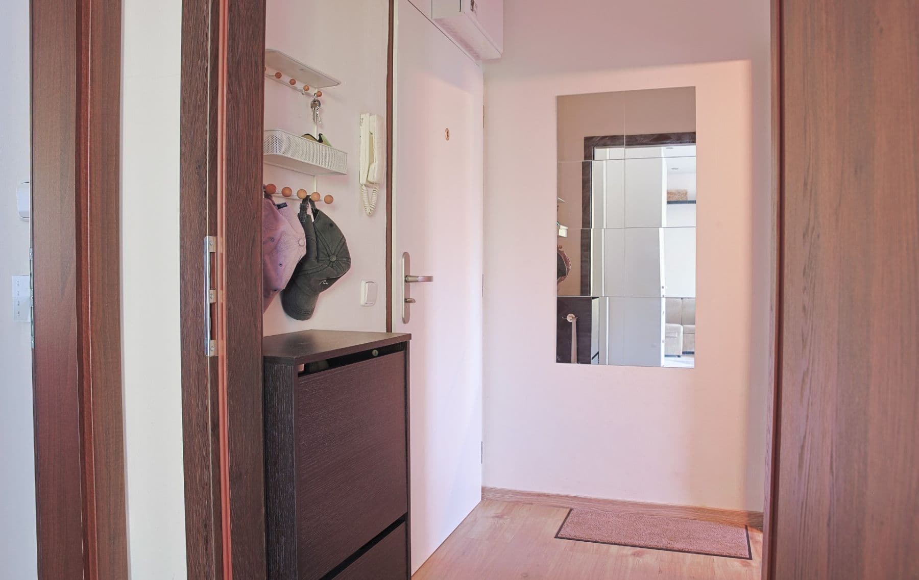 2 bedroom with open-plan kitchen flat to rent, 60 m², Albánská, Prague, Prague 2 bedroom with open-plan kitchen flat to rent, 60 m², Albánská, Prague, Prague