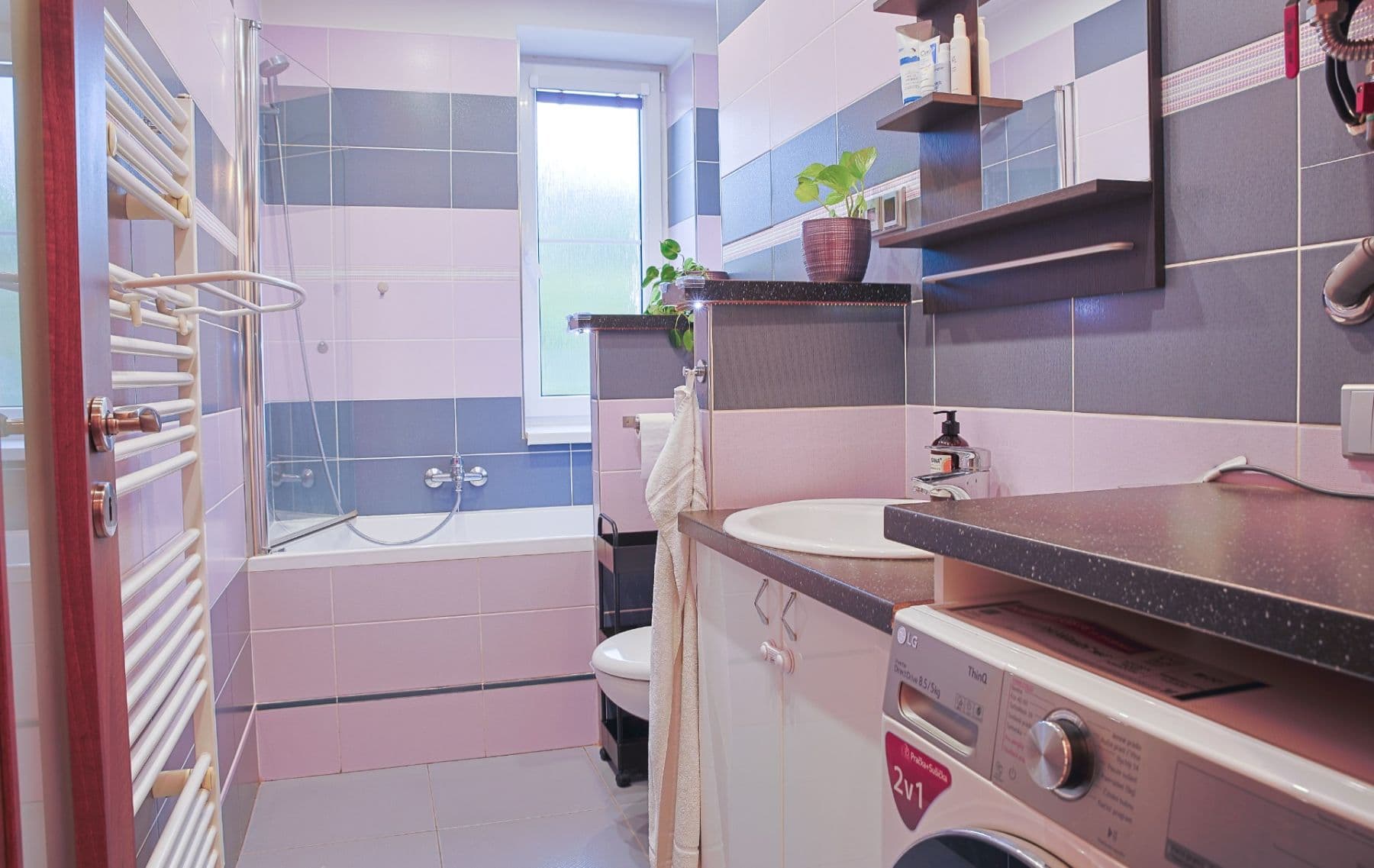 2 bedroom with open-plan kitchen flat to rent, 60 m², Albánská, Prague, Prague 2 bedroom with open-plan kitchen flat to rent, 60 m², Albánská, Prague, Prague