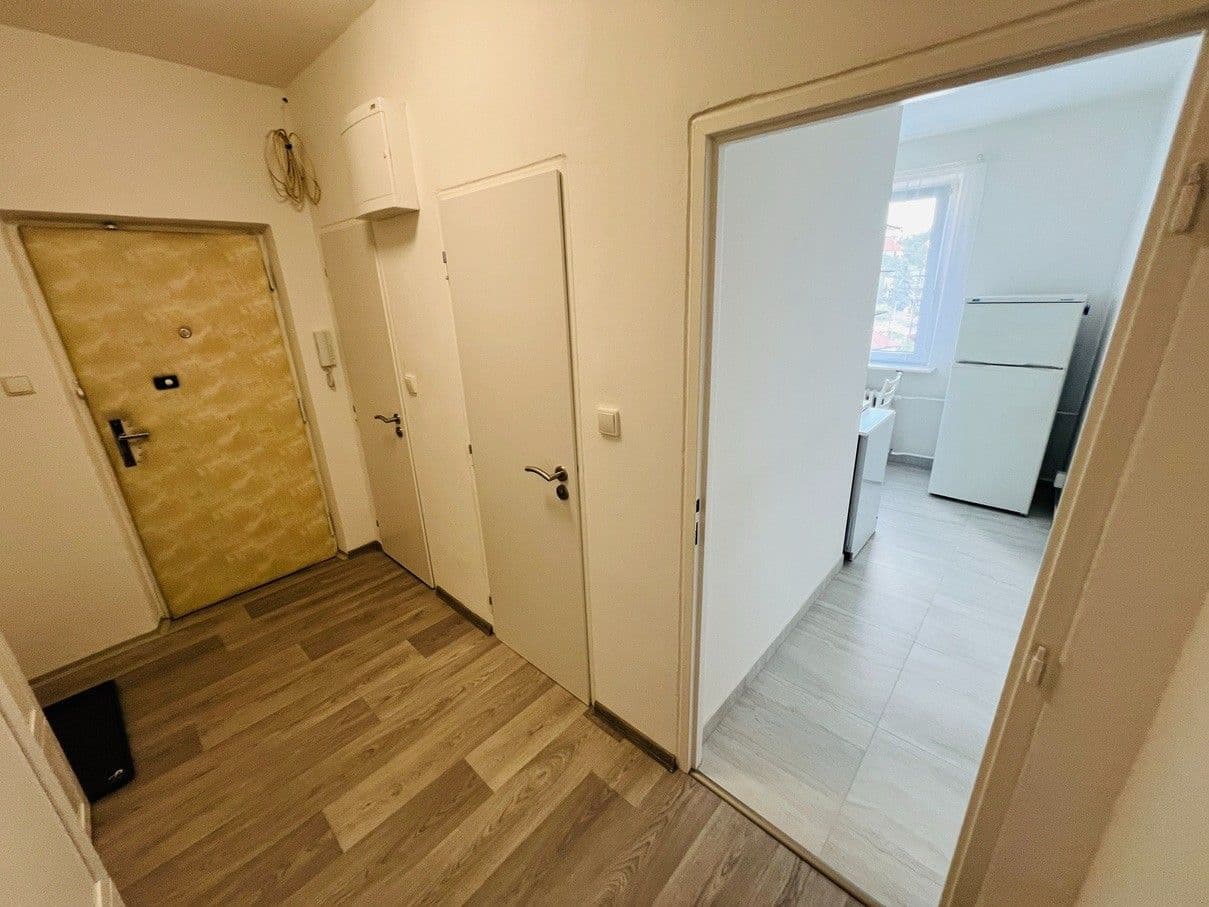 2 bedroom flat to rent, 56 m², Káranská, Prague, Prague 2 bedroom flat to rent, 56 m², Káranská, Prague, Prague