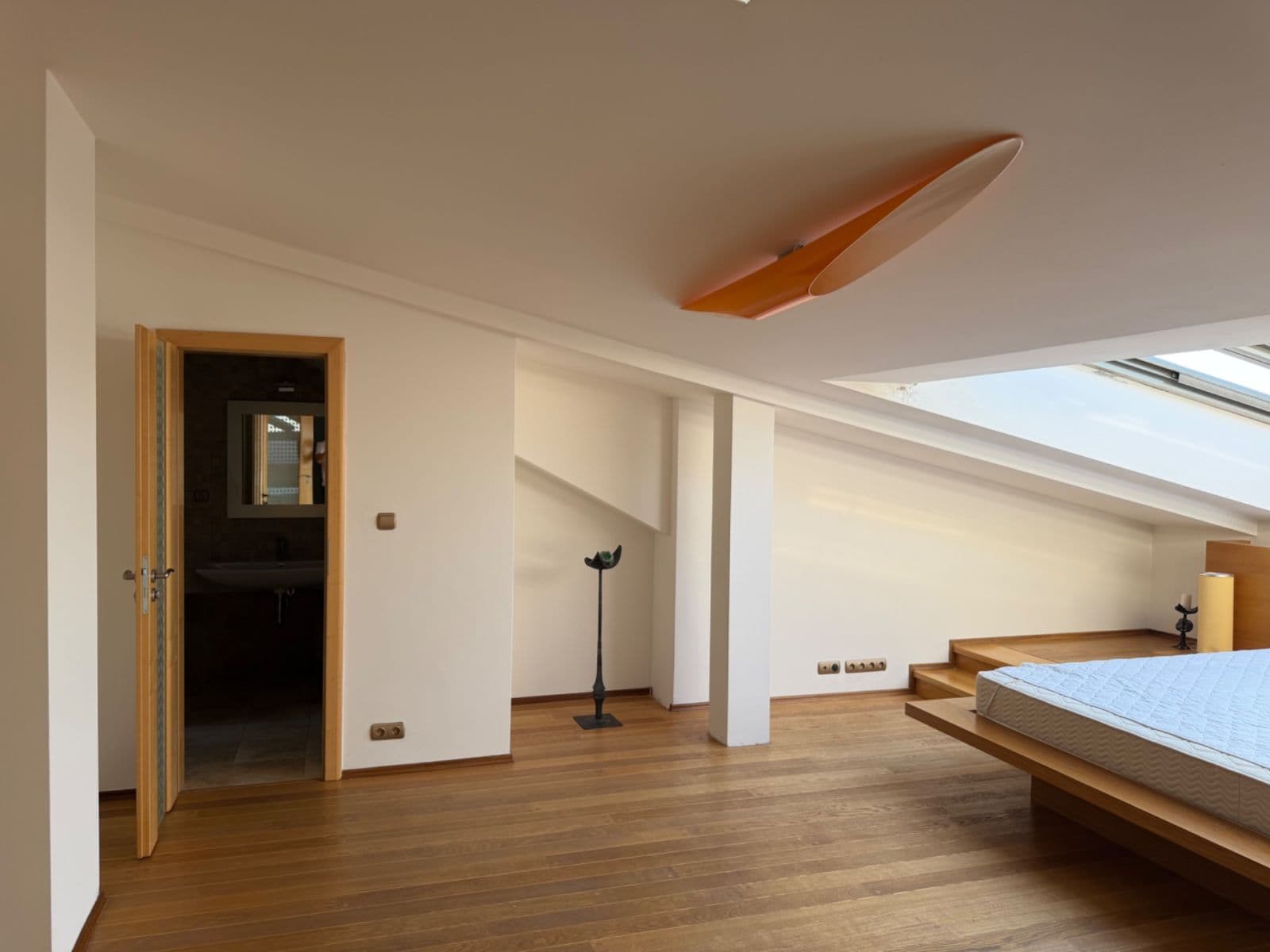 2 bedroom with open-plan kitchen flat to rent, 157 m², Korunní, Prague, Prague 2 bedroom with open-plan kitchen flat to rent, 157 m², Korunní, Prague, Prague