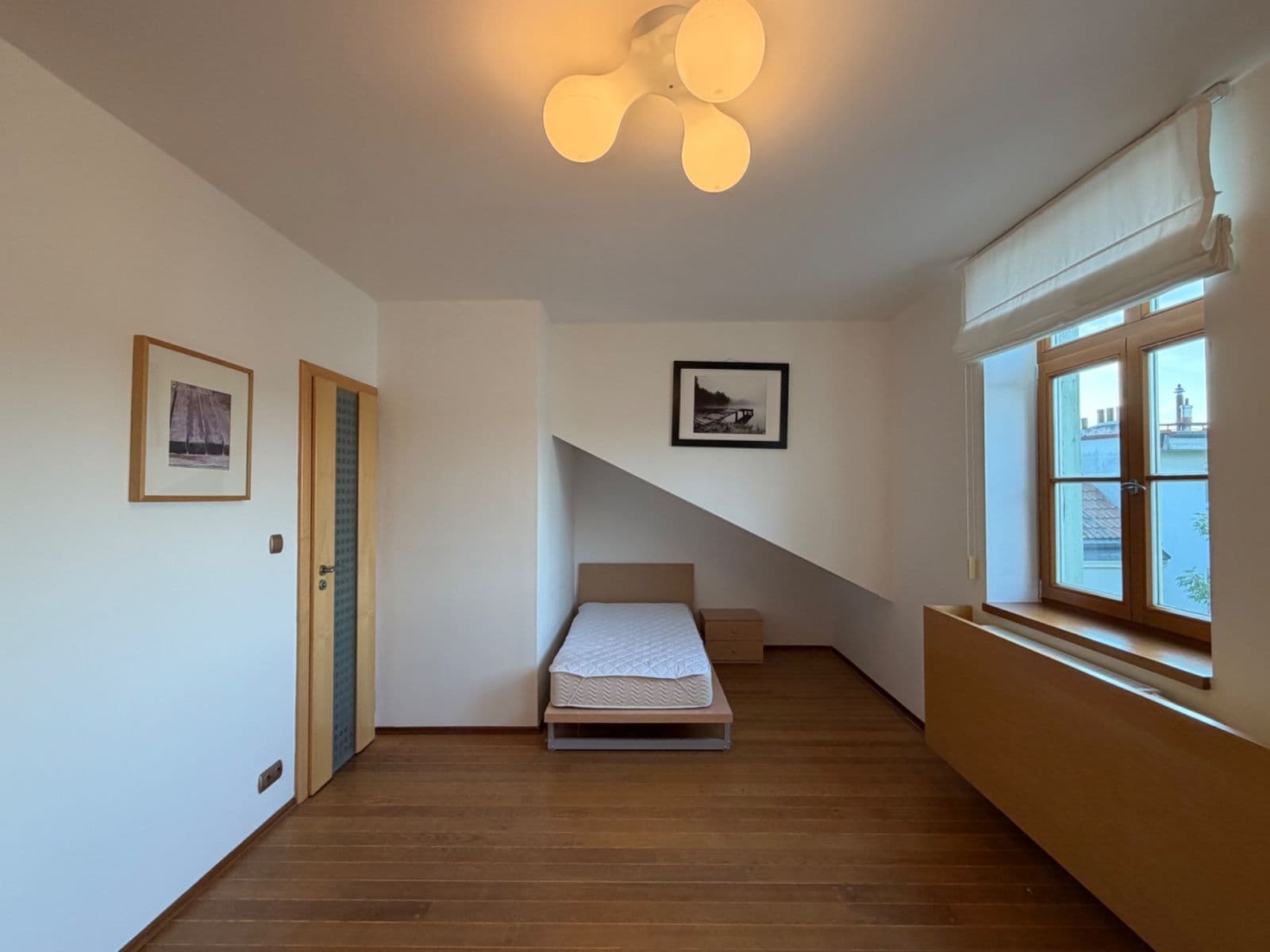 2 bedroom with open-plan kitchen flat to rent, 157 m², Korunní, Prague, Prague 2 bedroom with open-plan kitchen flat to rent, 157 m², Korunní, Prague, Prague