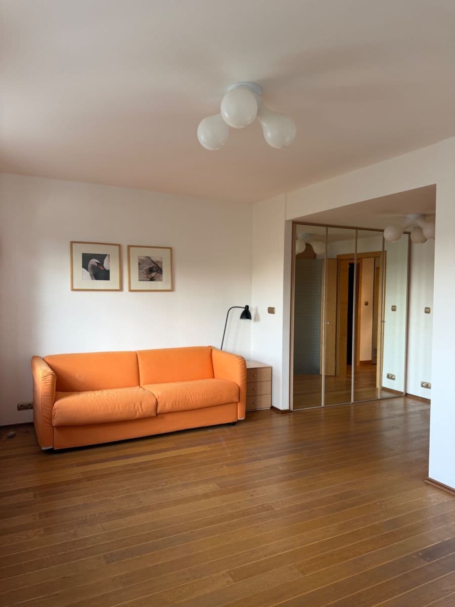 2 bedroom with open-plan kitchen flat to rent, 157 m², Korunní, Prague, Prague 2 bedroom with open-plan kitchen flat to rent, 157 m², Korunní, Prague, Prague