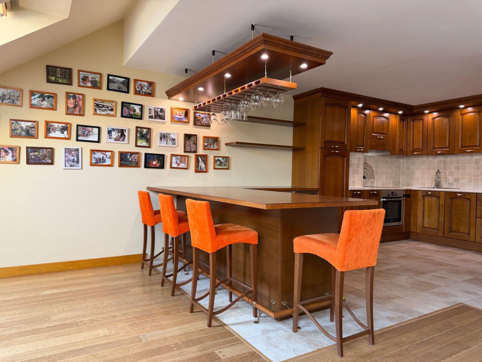 2 bedroom with open-plan kitchen flat to rent, 157 m², Korunní, Prague, Prague 2 bedroom with open-plan kitchen flat to rent, 157 m², Korunní, Prague, Prague