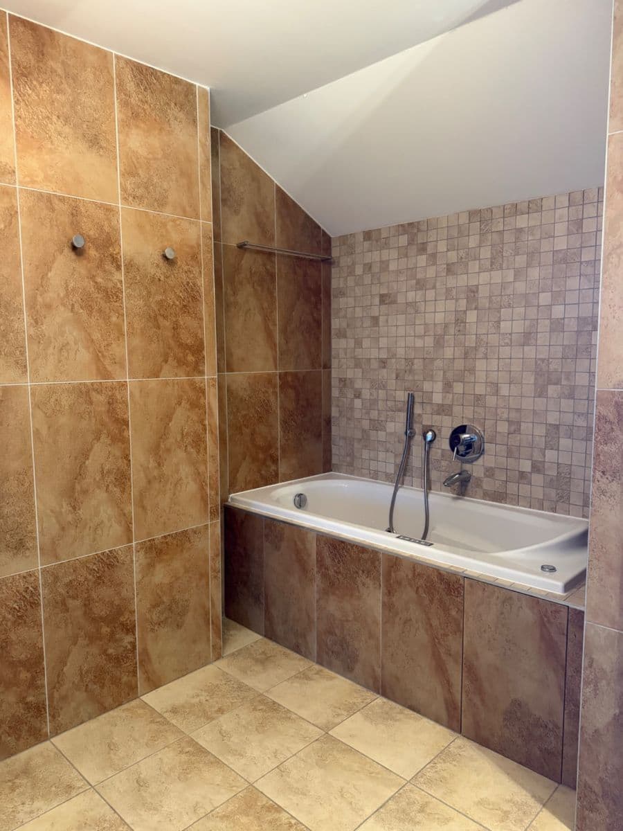 2 bedroom with open-plan kitchen flat to rent, 157 m², Korunní, Prague, Prague 2 bedroom with open-plan kitchen flat to rent, 157 m², Korunní, Prague, Prague