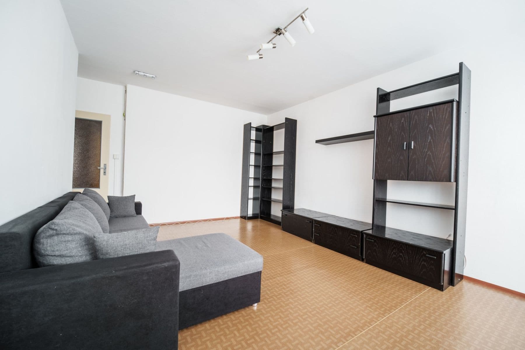 3 bedroom flat to rent, 72 m², Kurzova, Prague, Prague 3 bedroom flat to rent, 72 m², Kurzova, Prague, Prague