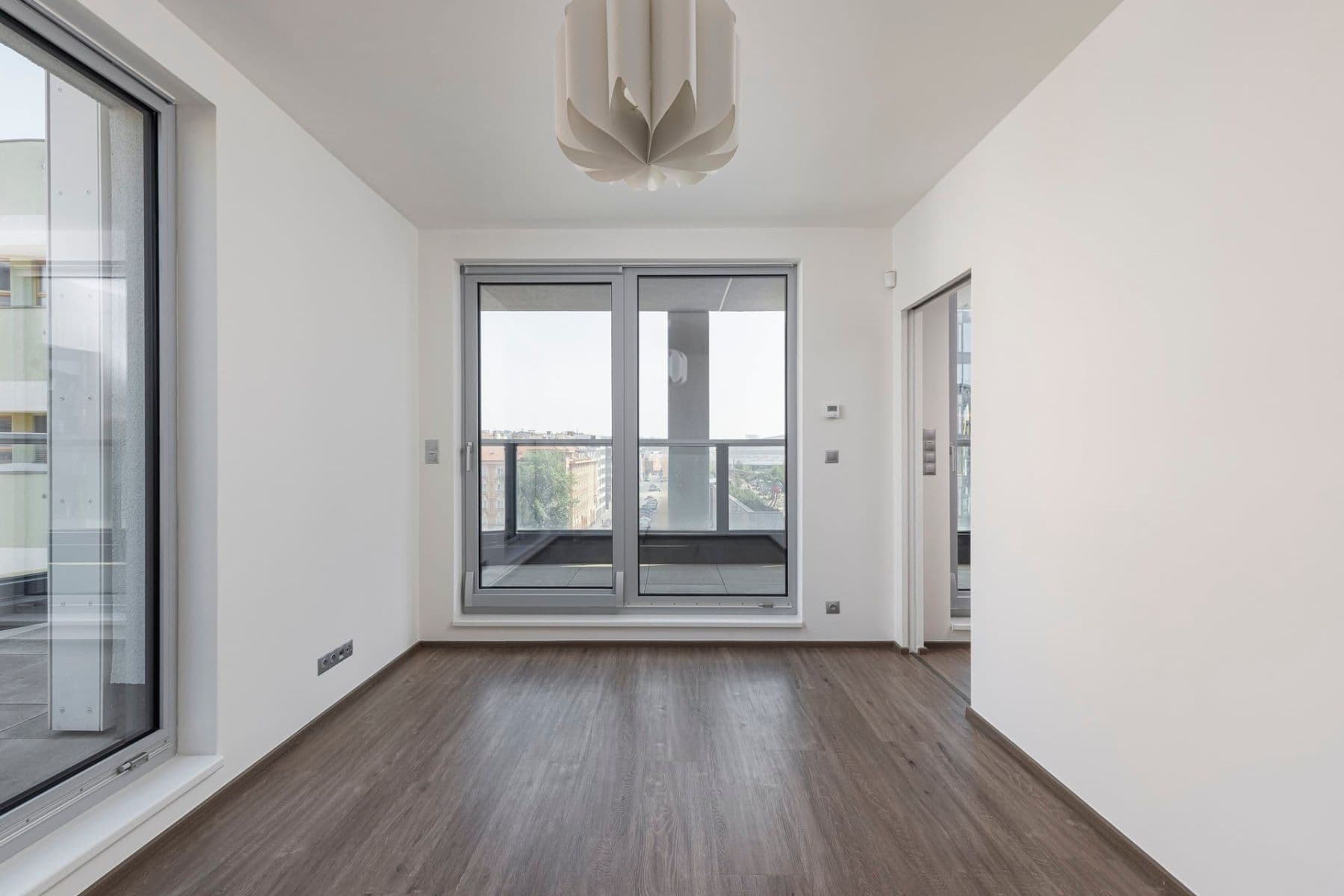1 bedroom with open-plan kitchen flat to rent, 52 m², Kurta Konráda, Prague, Prague 1 bedroom with open-plan kitchen flat to rent, 52 m², Kurta Konráda, Prague, Prague