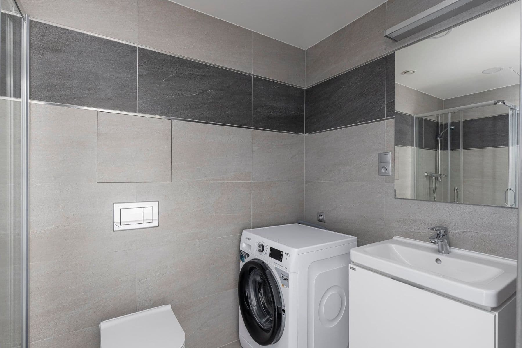 1 bedroom with open-plan kitchen flat to rent, 52 m², Kurta Konráda, Prague, Prague 1 bedroom with open-plan kitchen flat to rent, 52 m², Kurta Konráda, Prague, Prague