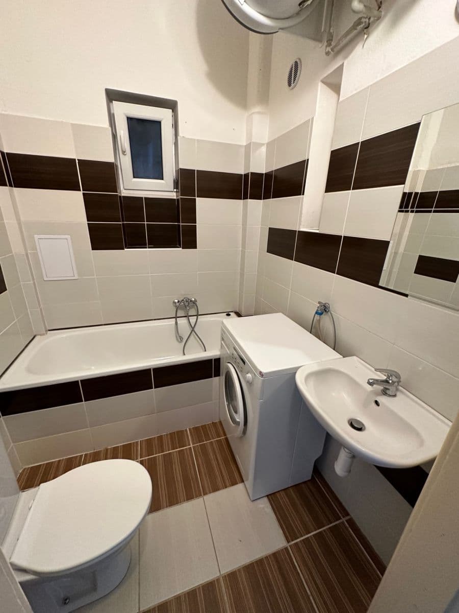 1 bedroom with open-plan kitchen flat to rent, 56 m², Hartigova, Prague, Prague 1 bedroom with open-plan kitchen flat to rent, 56 m², Hartigova, Prague, Prague