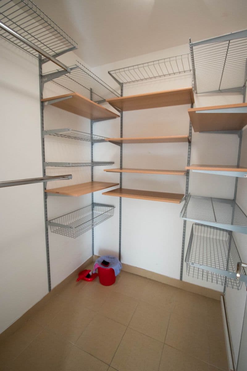 1 bedroom with open-plan kitchen flat to rent, 41 m², Novobohdalecká, Prague, Prague 1 bedroom with open-plan kitchen flat to rent, 41 m², Novobohdalecká, Prague, Prague