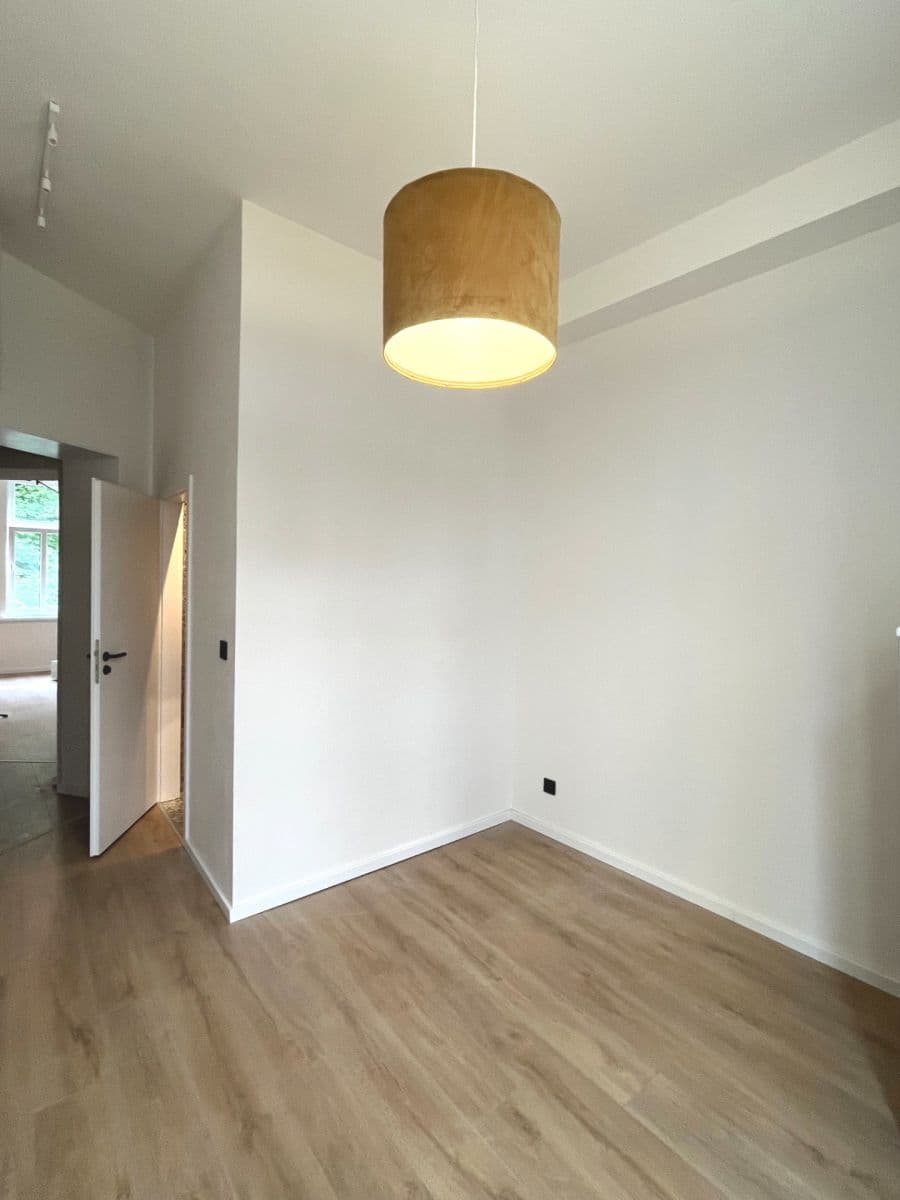 1 bedroom with open-plan kitchen flat to rent, 36 m², Moravská, Karlovy Vary, Karlovarský Region 1 bedroom with open-plan kitchen flat to rent, 36 m², Moravská, Karlovy Vary, Karlovarský Region