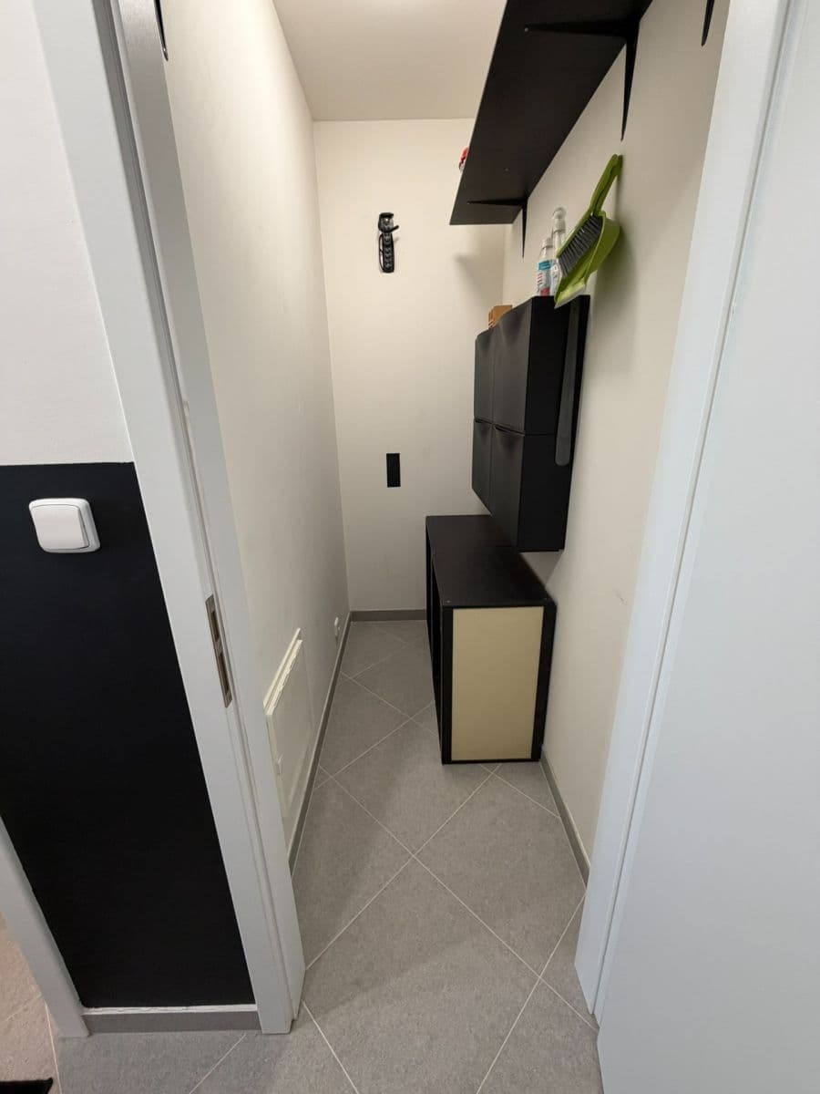 Studio flat to rent, 37 m², Stočesova, Prague, Prague Studio flat to rent, 37 m², Stočesova, Prague, Prague