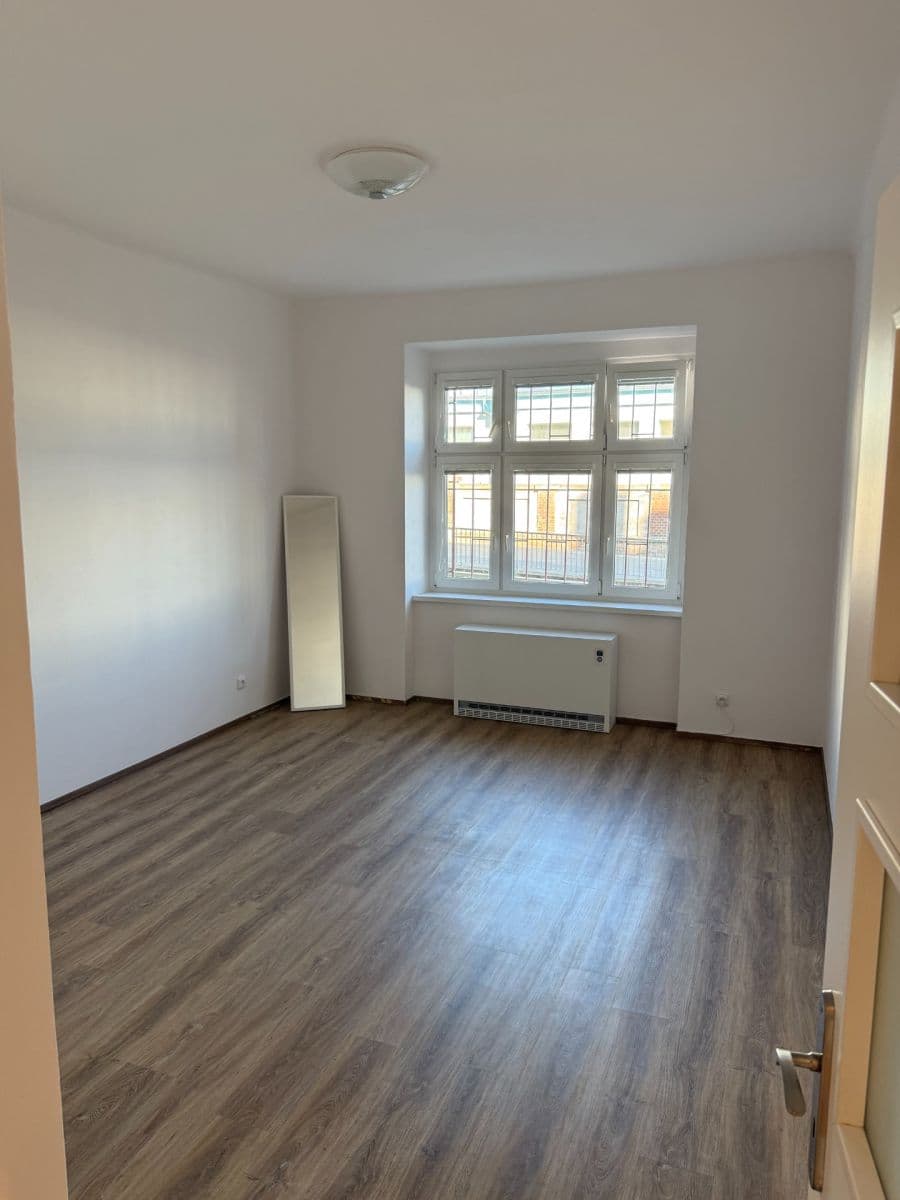 1 bedroom with open-plan kitchen flat to rent, 54 m², Na Veselí, Prague, Prague 1 bedroom with open-plan kitchen flat to rent, 54 m², Na Veselí, Prague, Prague