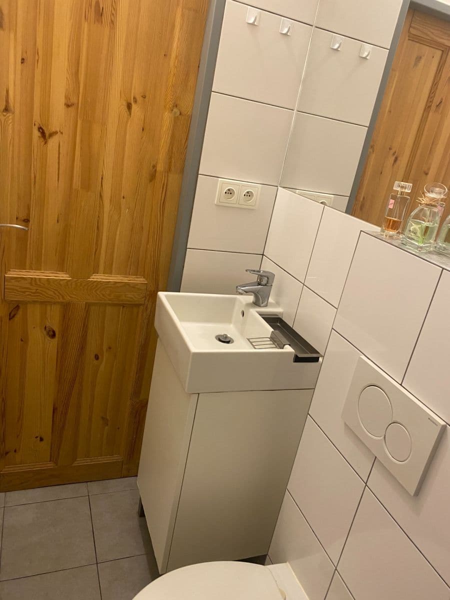 Studio flat to rent, 18 m², Sarajevská, Prague, Prague Studio flat to rent, 18 m², Sarajevská, Prague, Prague