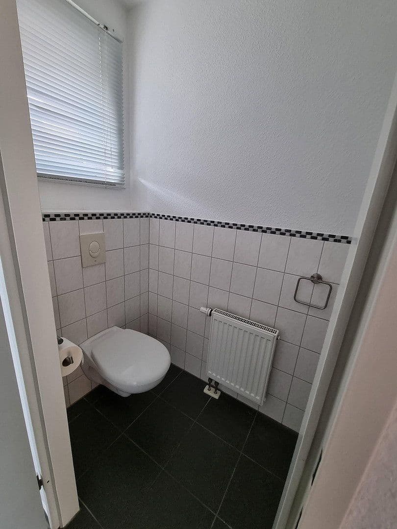 house to rent, 142 m², Hans-Vilz-Weg 5, Düsseldorf-Wittlaer, North Rhine-Westphalia house to rent, 142 m², Hans-Vilz-Weg 5, Düsseldorf-Wittlaer, North Rhine-Westphalia