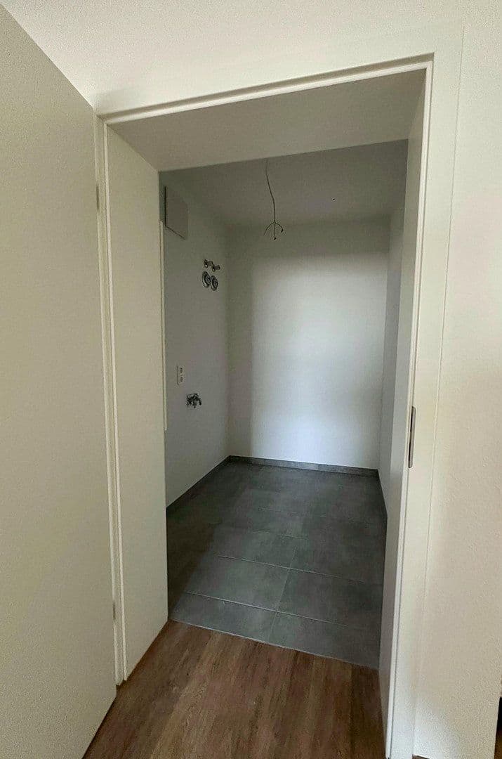 2 bedroom with open-plan kitchen flat to rent, 107 m², Harthäuser Straße 18, Igersheim, Baden-Württemberg 2 bedroom with open-plan kitchen flat to rent, 107 m², Harthäuser Straße 18, Igersheim, Baden-Württemberg
