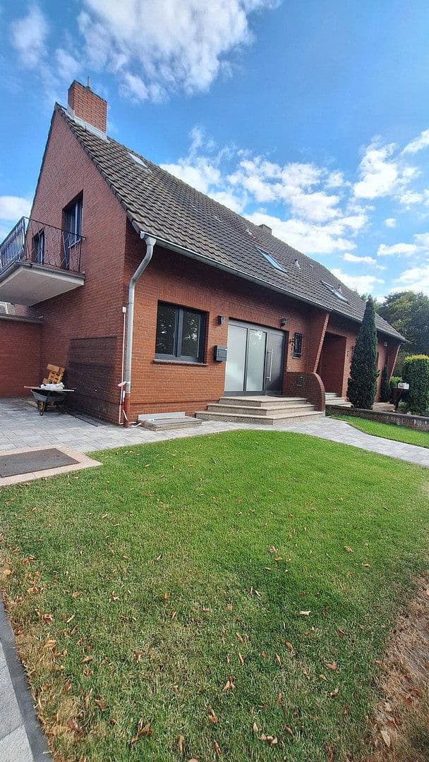 house to rent, 96 m², Dormagen, North Rhine-Westphalia house to rent, 96 m², Dormagen, North Rhine-Westphalia