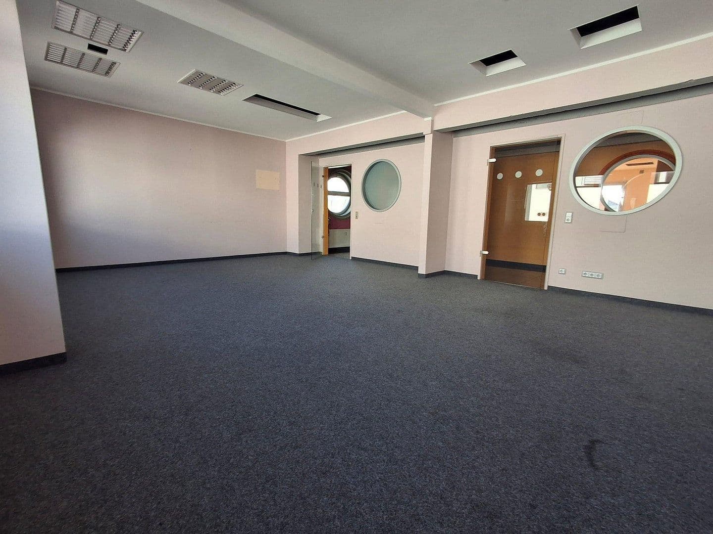 office to rent, 30 m², Carenaallee 8, Hoppegarten, Brandenburg office to rent, 30 m², Carenaallee 8, Hoppegarten, Brandenburg