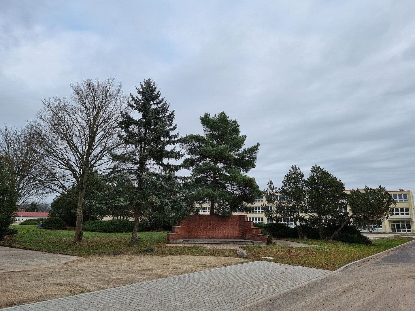 non-residential property for sale, 19,000 m², Lützowstr. 1, Stavenhagen, Mecklenburg-Vorpommern non-residential property for sale, 19,000 m², Lützowstr. 1, Stavenhagen, Mecklenburg-Vorpommern