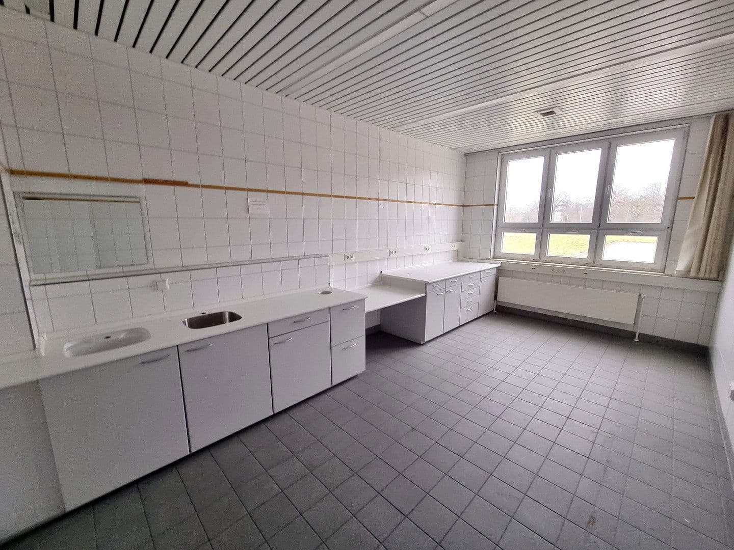 non-residential property for sale, 19,000 m², Lützowstr. 1, Stavenhagen, Mecklenburg-Vorpommern non-residential property for sale, 19,000 m², Lützowstr. 1, Stavenhagen, Mecklenburg-Vorpommern