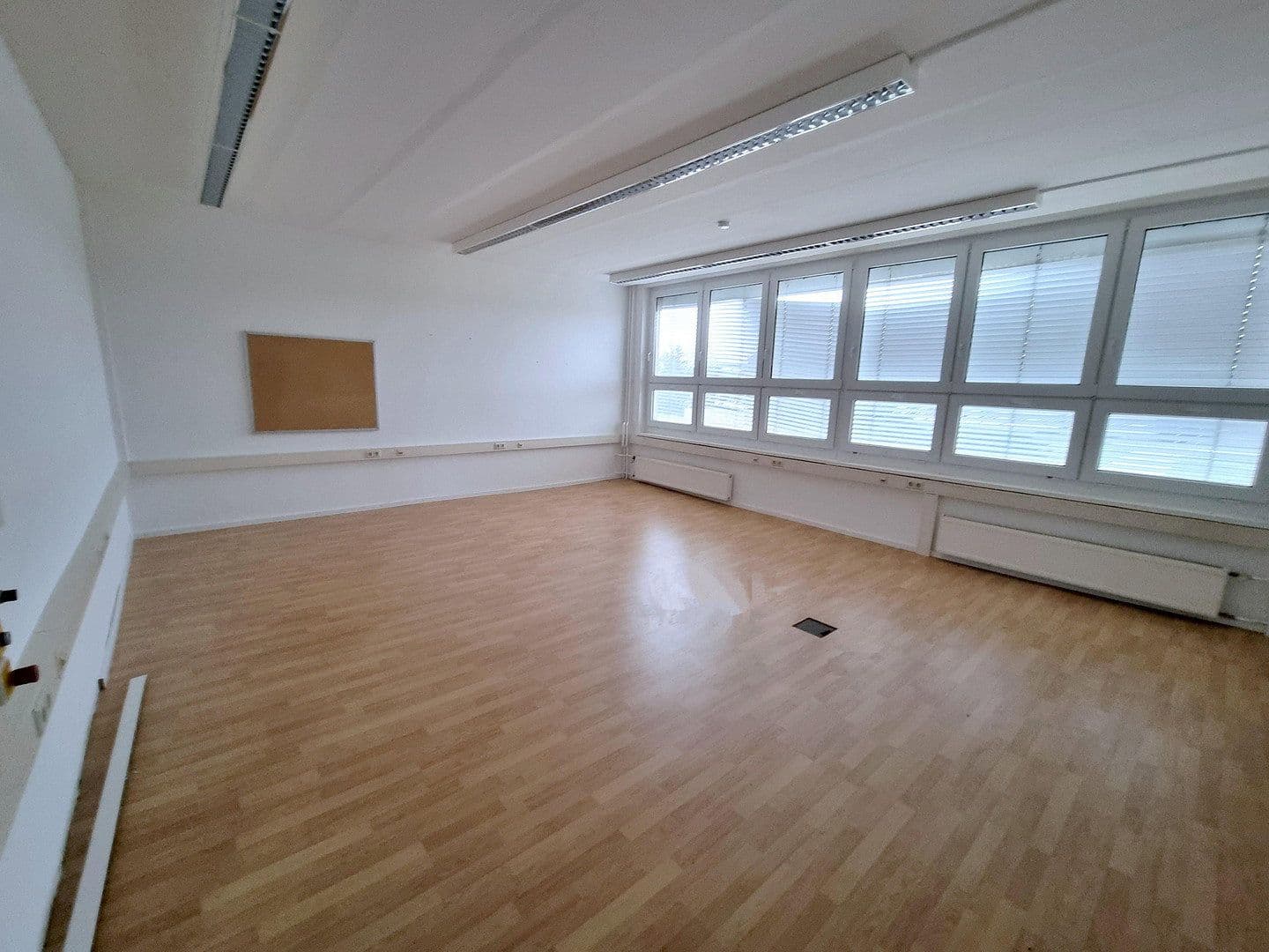 non-residential property for sale, 19,000 m², Lützowstr. 1, Stavenhagen, Mecklenburg-Vorpommern non-residential property for sale, 19,000 m², Lützowstr. 1, Stavenhagen, Mecklenburg-Vorpommern