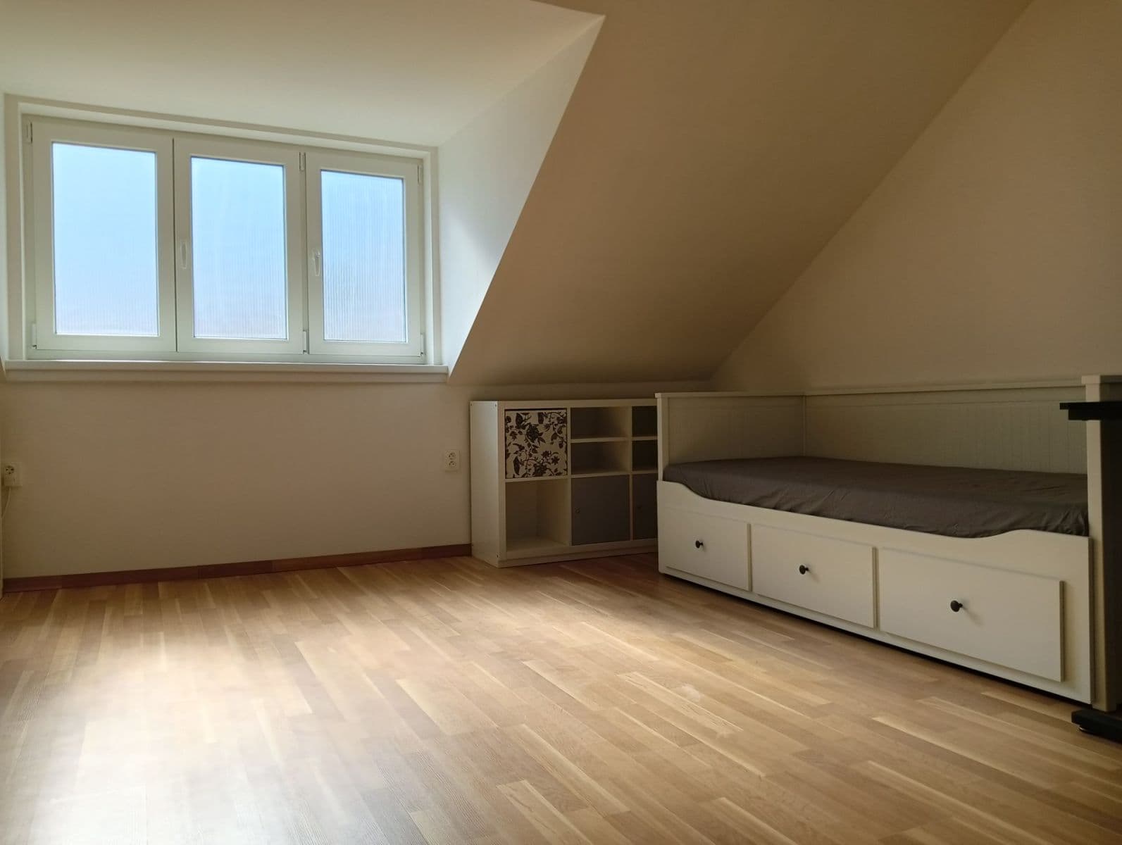 Studio flat to rent, 29 m², Brtnická, Prague, Prague Studio flat to rent, 29 m², Brtnická, Prague, Prague
