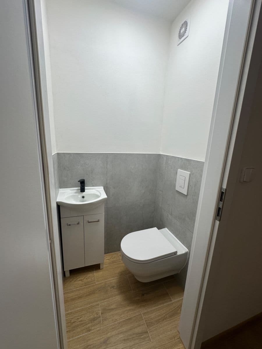 2 bedroom flat to rent, 61 m², Vančurova, Olomouc, Olomoucký Region 2 bedroom flat to rent, 61 m², Vančurova, Olomouc, Olomoucký Region