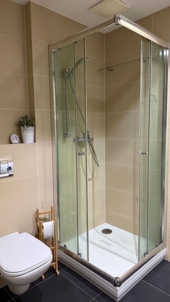 Studio flat to rent, 30 m², U Michelského mlýna, Prague, Prague Studio flat to rent, 30 m², U Michelského mlýna, Prague, Prague