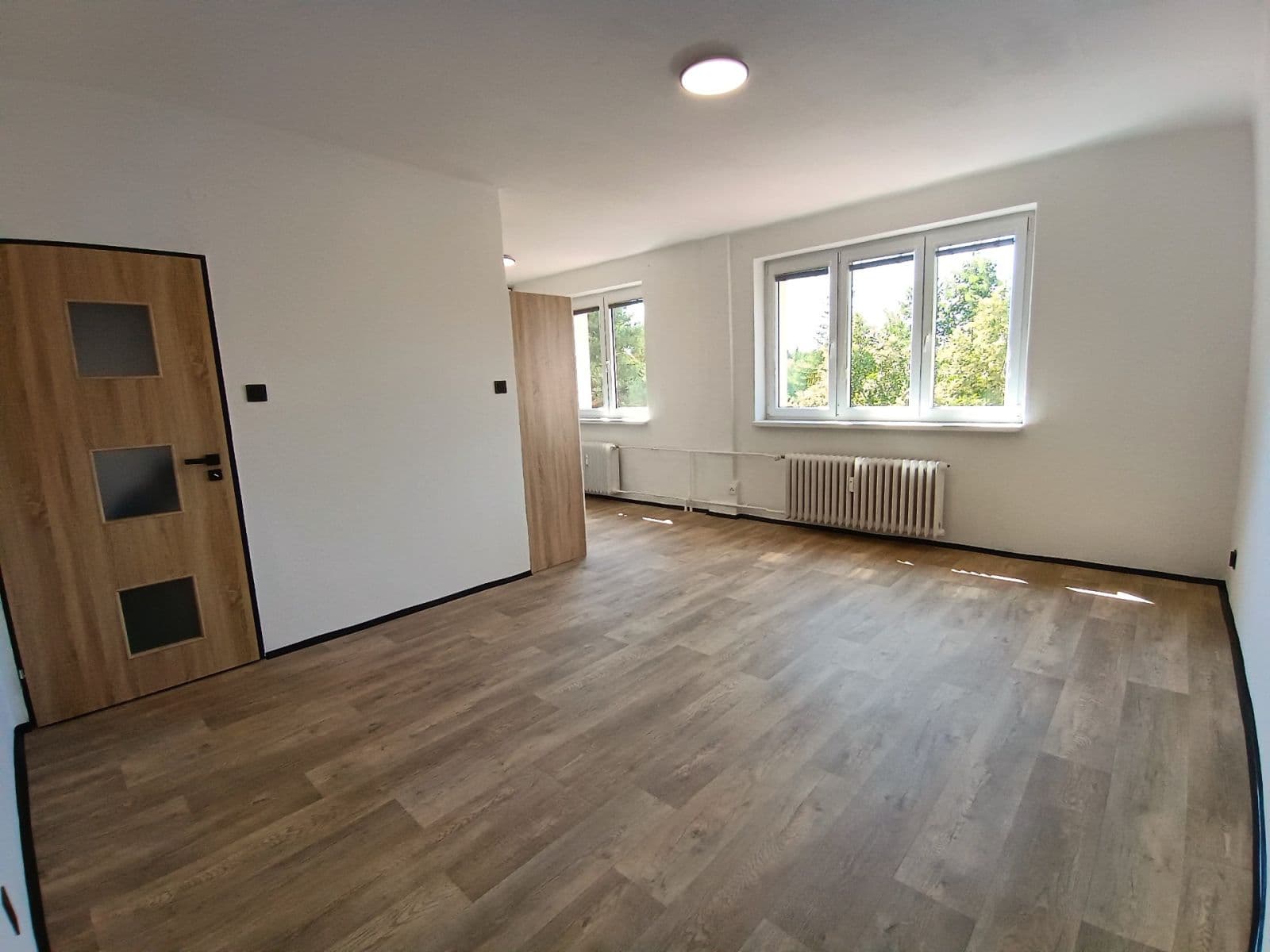 1 bedroom with open-plan kitchen flat to rent, 53 m², Jabloňová, Chrudim, Pardubický Region 1 bedroom with open-plan kitchen flat to rent, 53 m², Jabloňová, Chrudim, Pardubický Region