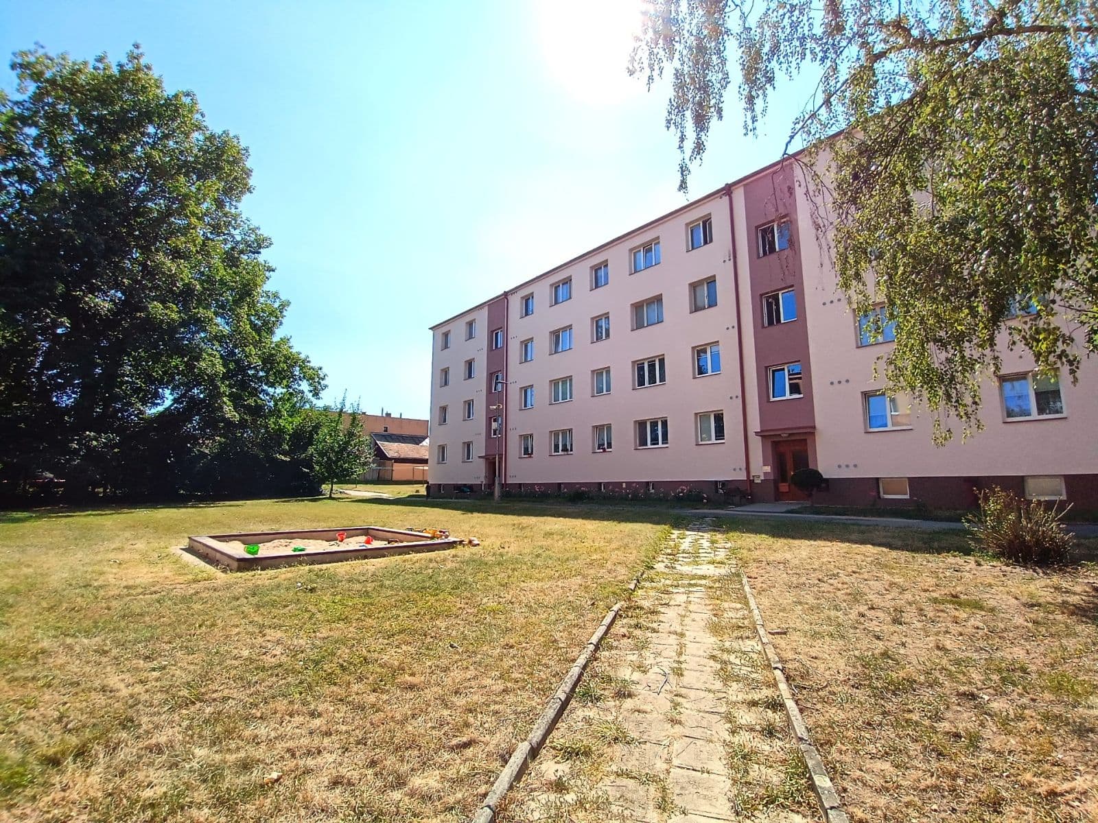 1 bedroom with open-plan kitchen flat to rent, 53 m², Jabloňová, Chrudim, Pardubický Region 1 bedroom with open-plan kitchen flat to rent, 53 m², Jabloňová, Chrudim, Pardubický Region