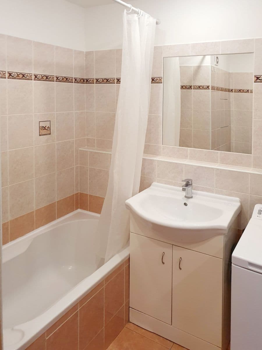1 bedroom with open-plan kitchen flat to rent, 47 m², Československé armády, Lysá nad Labem, Středočeský Region 1 bedroom with open-plan kitchen flat to rent, 47 m², Československé armády, Lysá nad Labem, Středočeský Region