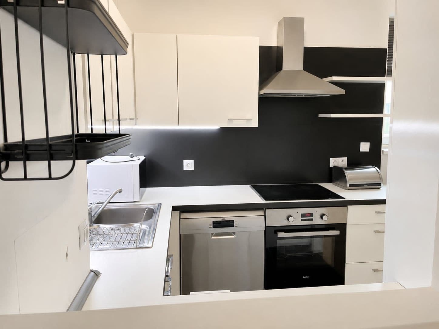 2 bedroom with open-plan kitchen flat to rent, 68 m², Nepomuckých, Prague, Prague 2 bedroom with open-plan kitchen flat to rent, 68 m², Nepomuckých, Prague, Prague