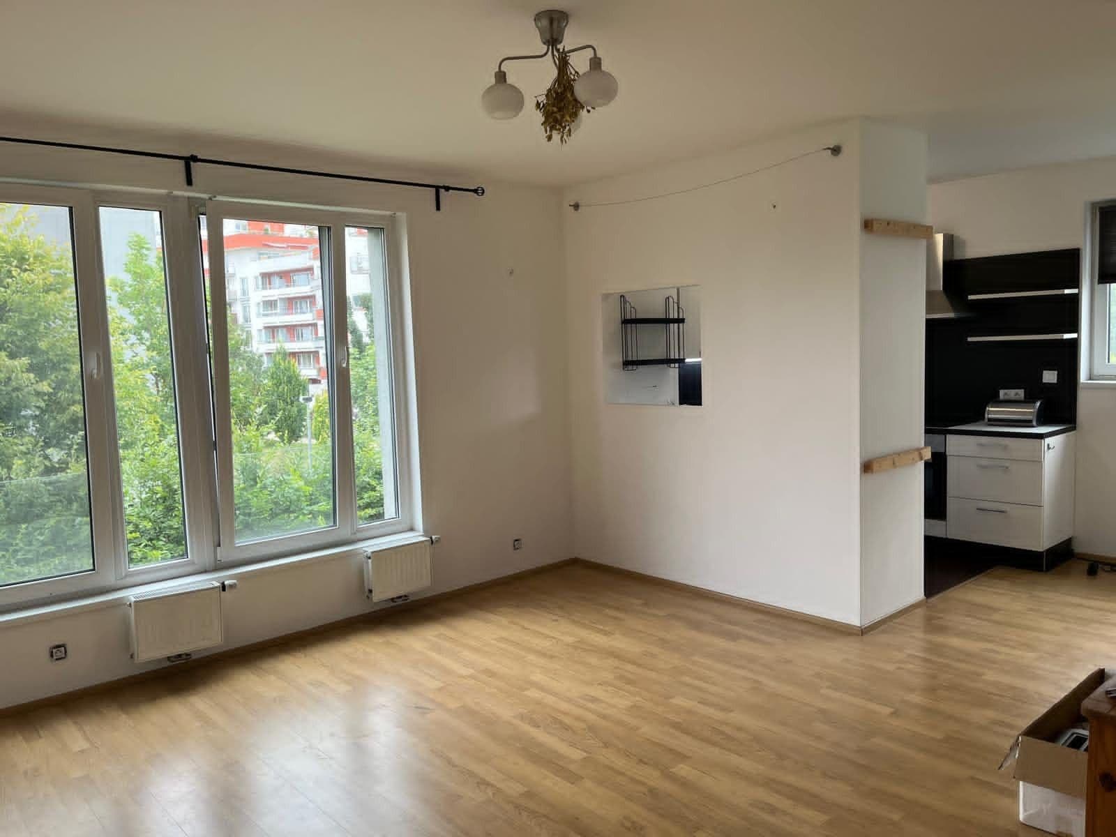 2 bedroom with open-plan kitchen flat to rent, 68 m², Nepomuckých, Prague, Prague 2 bedroom with open-plan kitchen flat to rent, 68 m², Nepomuckých, Prague, Prague