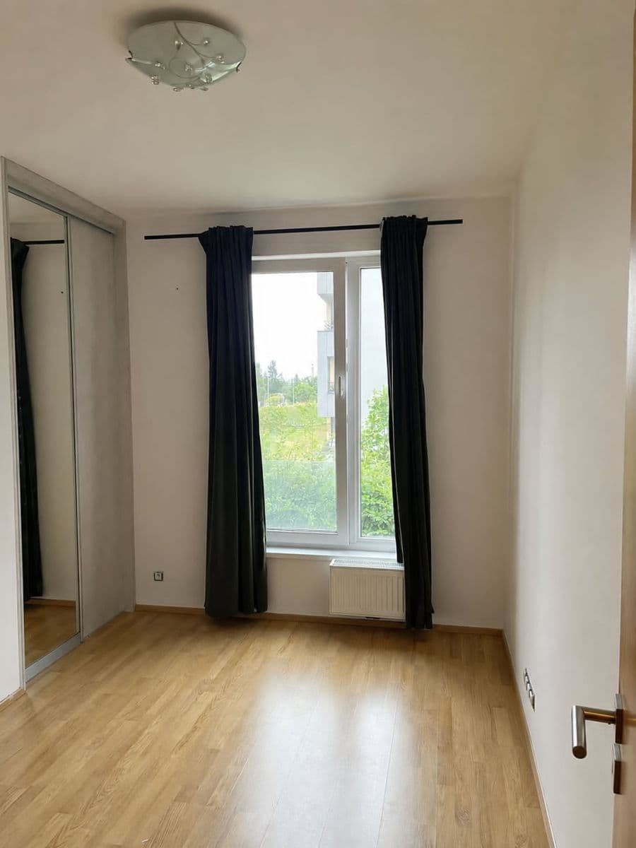 2 bedroom with open-plan kitchen flat to rent, 68 m², Nepomuckých, Prague, Prague 2 bedroom with open-plan kitchen flat to rent, 68 m², Nepomuckých, Prague, Prague