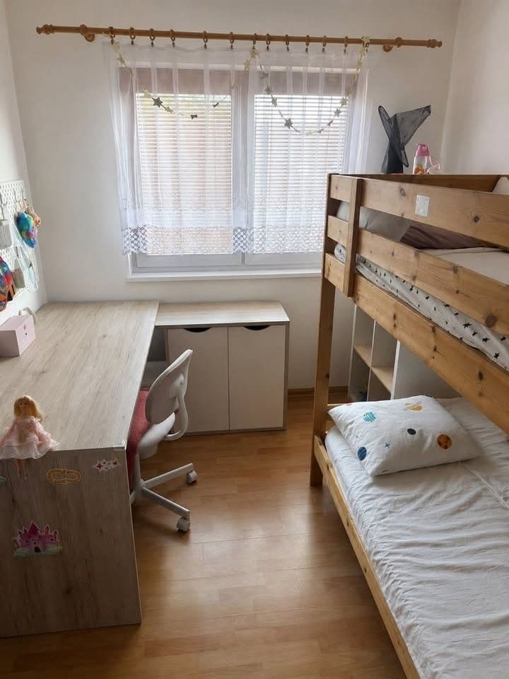 3 bedroom with open-plan kitchen flat to rent, 74 m², Politických vězňů, Horoměřice, Středočeský Region 3 bedroom with open-plan kitchen flat to rent, 74 m², Politických vězňů, Horoměřice, Středočeský Region