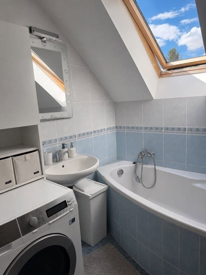 3 bedroom with open-plan kitchen flat to rent, 74 m², Politických vězňů, Horoměřice, Středočeský Region 3 bedroom with open-plan kitchen flat to rent, 74 m², Politických vězňů, Horoměřice, Středočeský Region