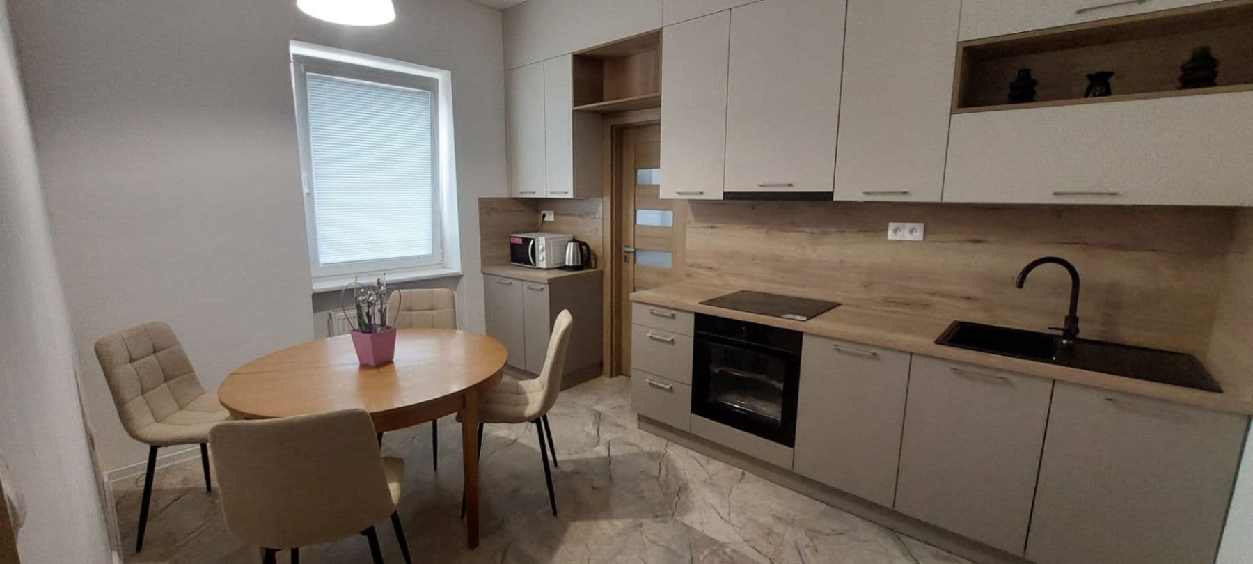3 bedroom flat to rent, 112 m², Šrobárova, Trnava, Trnavský Region 3 bedroom flat to rent, 112 m², Šrobárova, Trnava, Trnavský Region