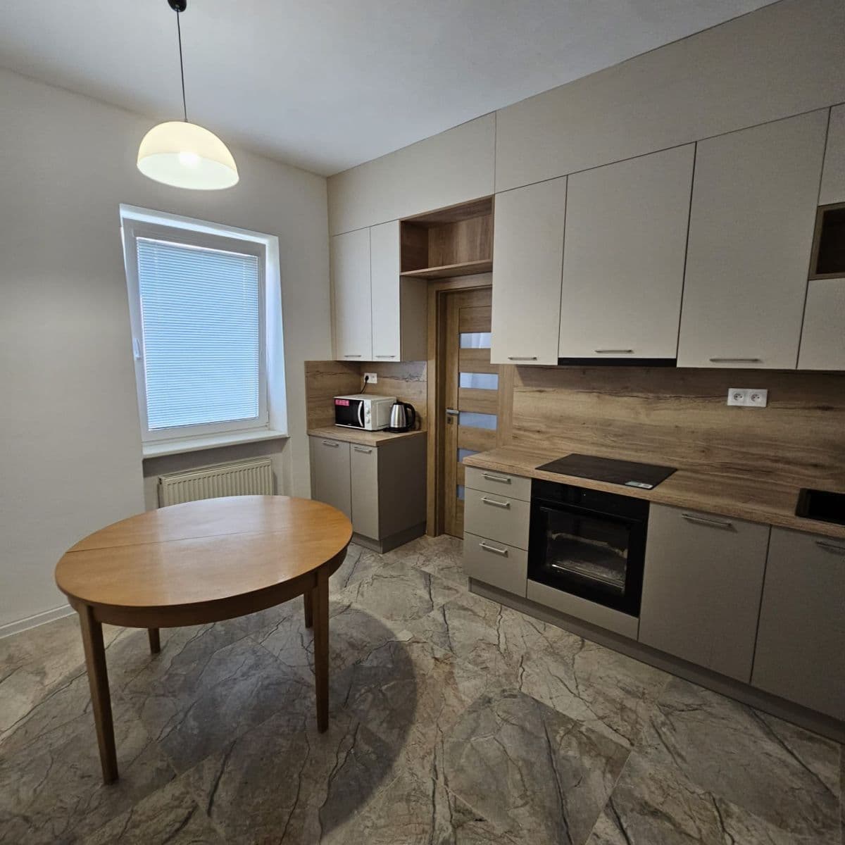3 bedroom flat to rent, 112 m², Šrobárova, Trnava, Trnavský Region 3 bedroom flat to rent, 112 m², Šrobárova, Trnava, Trnavský Region