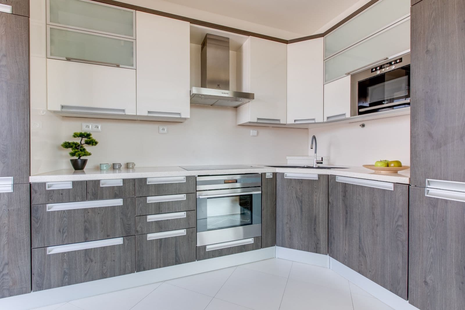 2 bedroom with open-plan kitchen flat to rent, 81 m², Musílkova, Prague, Prague 2 bedroom with open-plan kitchen flat to rent, 81 m², Musílkova, Prague, Prague