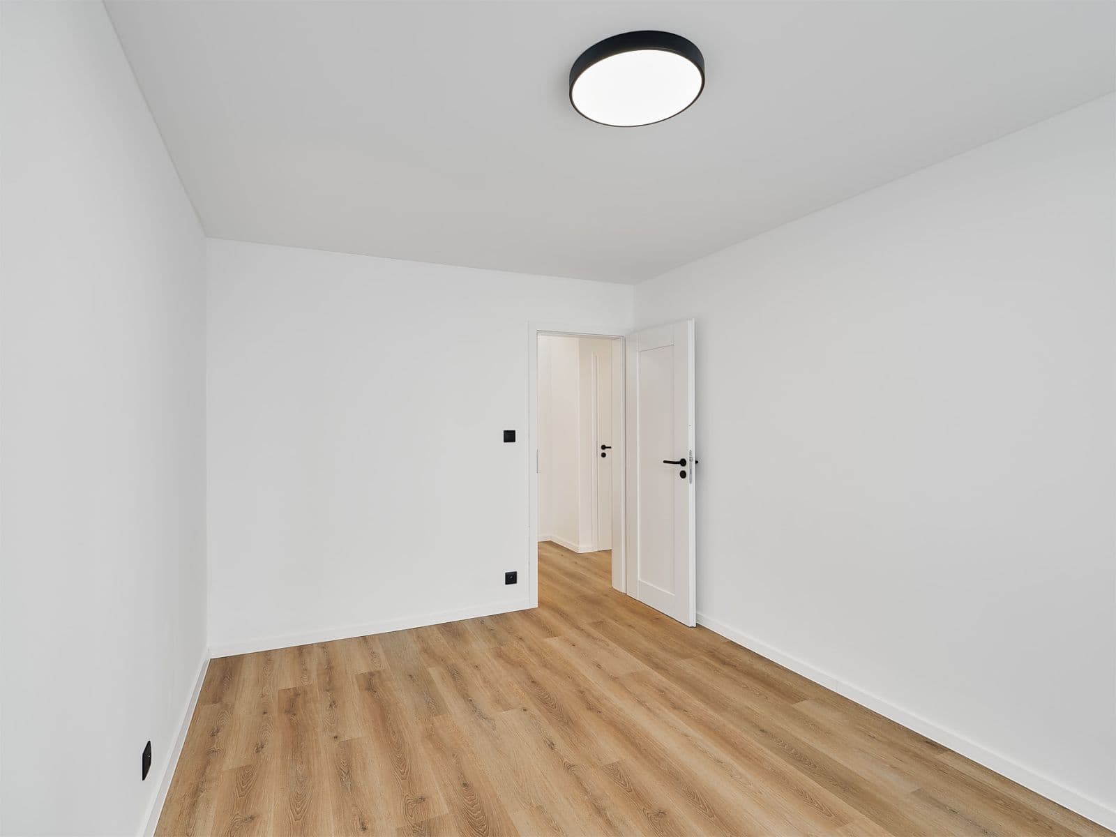 3 bedroom with open-plan kitchen flat for sale, 78 m², Hlavní, Prague, Prague 3 bedroom with open-plan kitchen flat for sale, 78 m², Hlavní, Prague, Prague