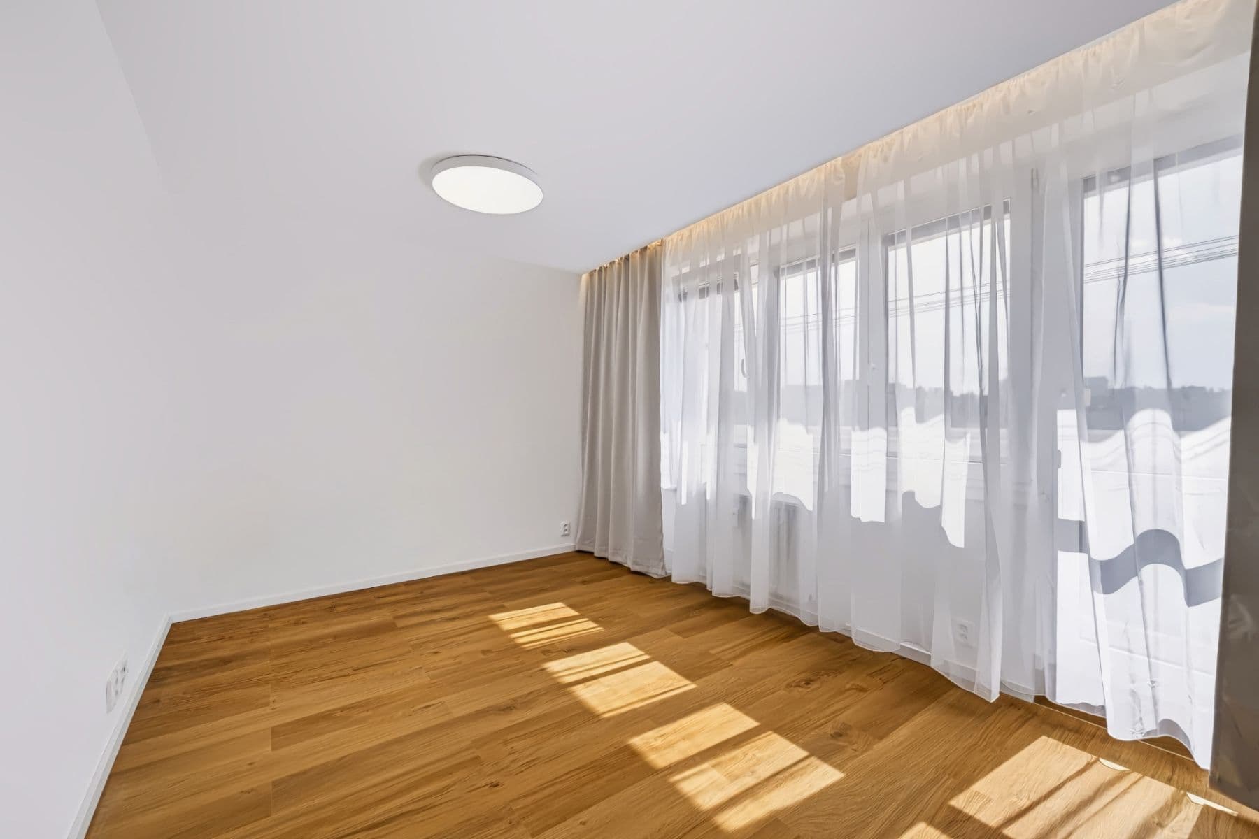3 bedroom with open-plan kitchen flat for sale, 78 m², Hlavní, Prague, Prague 3 bedroom with open-plan kitchen flat for sale, 78 m², Hlavní, Prague, Prague